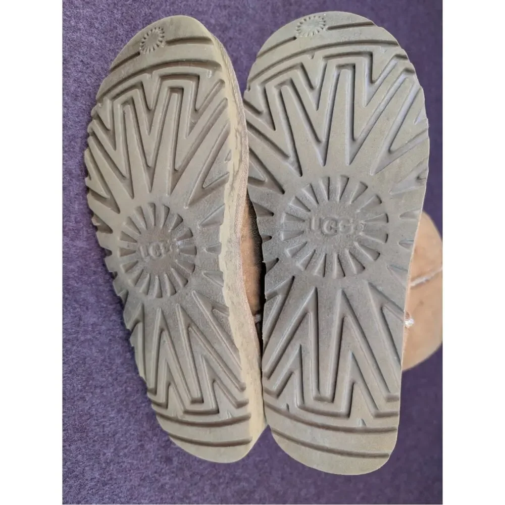 UGG women classic